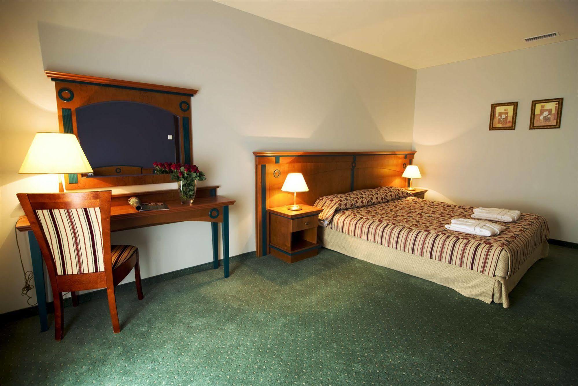 Hotel Mlyn & Spa Włocławek Екстериор снимка